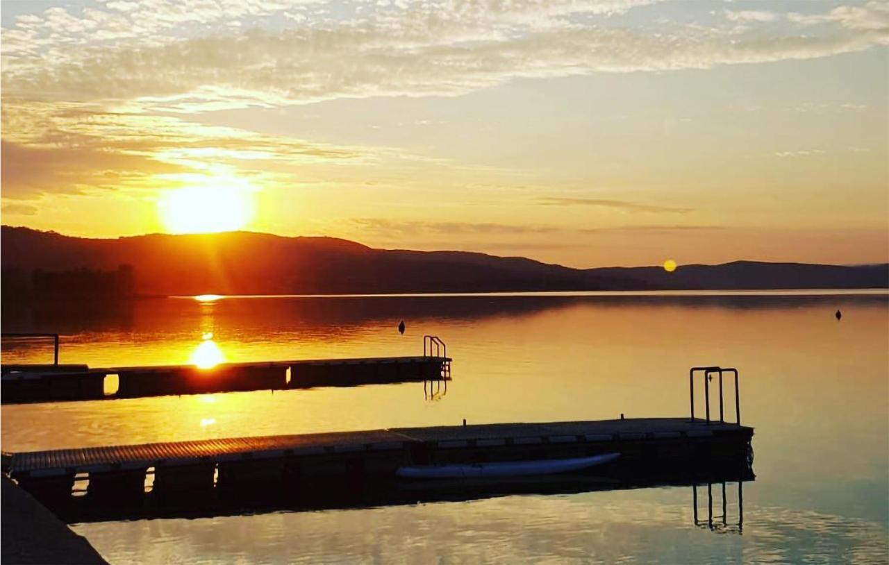 Beautiful Stacaravan In Tuoro Sul Trasimeno Exterior foto